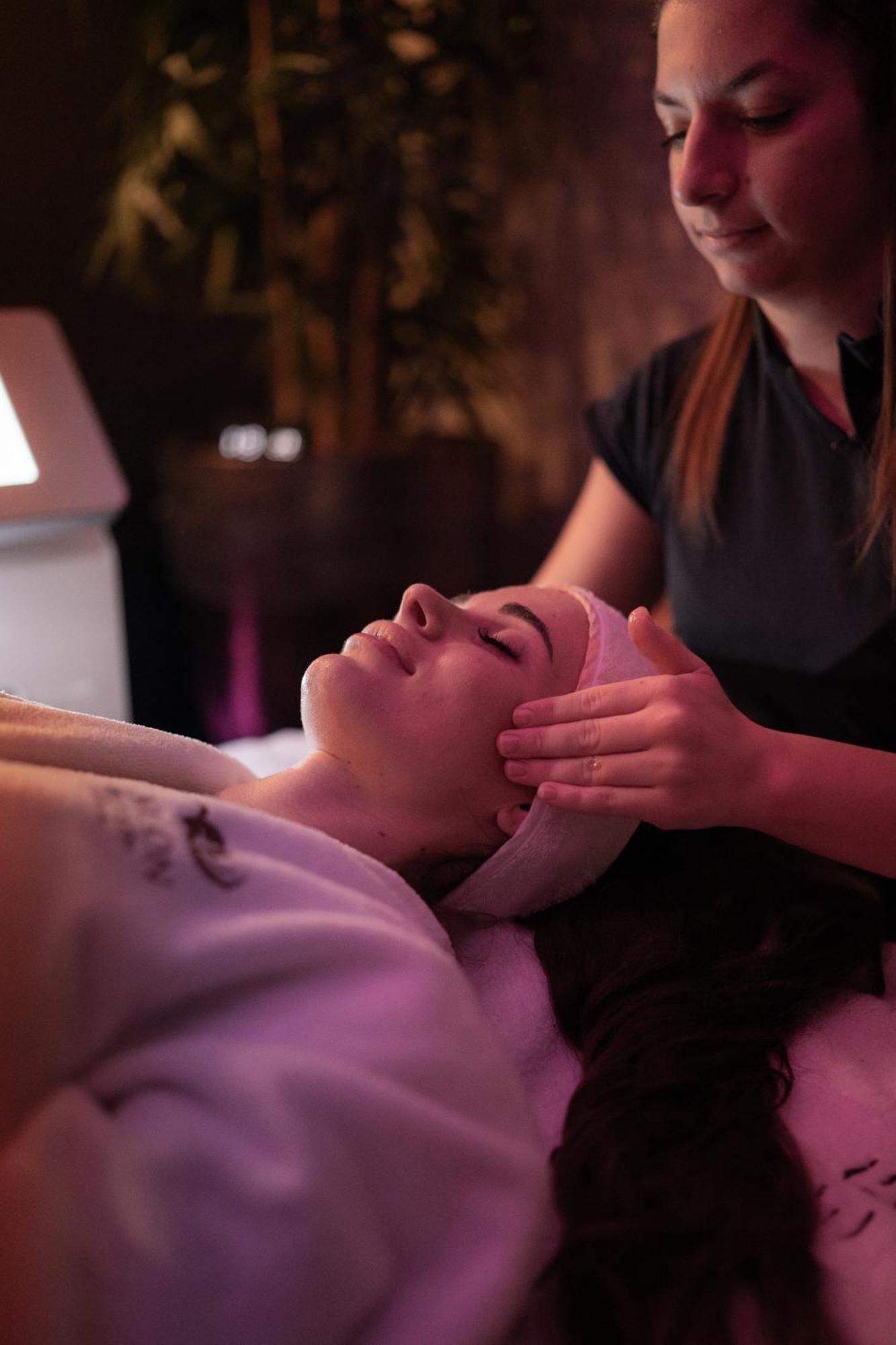 Avalon Resort & Spa Miskolc Ngoại thất bức ảnh